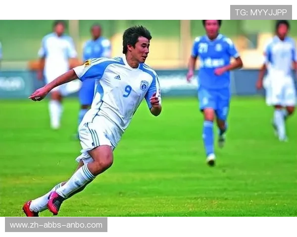 中国球员董方卓加盟曼联后的英超之路回顾